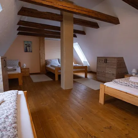 Hotel Krčma U Císařské Cesty 3*