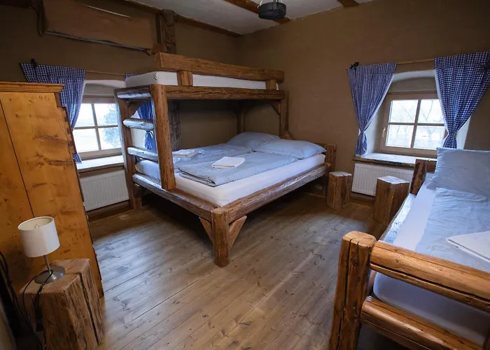 Krcma U Cisarske Cesty Hotel Branisovice (South Moravian)