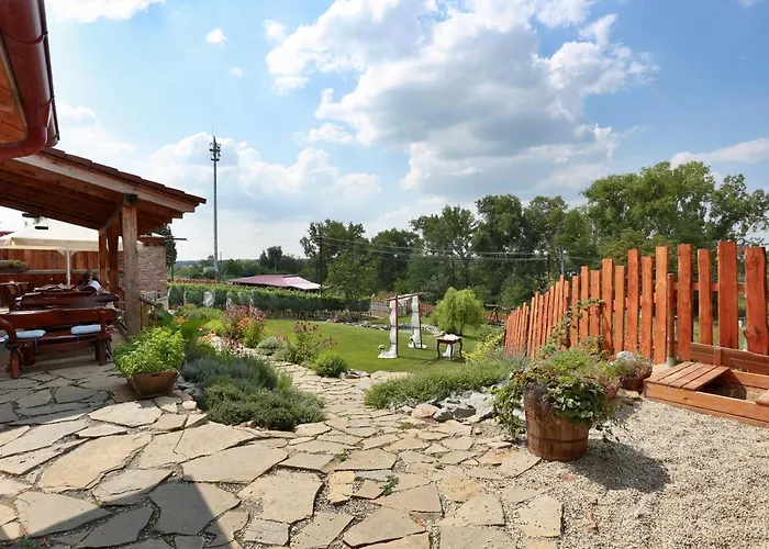 Hotel Krcma U Cisarske Cesty 3*